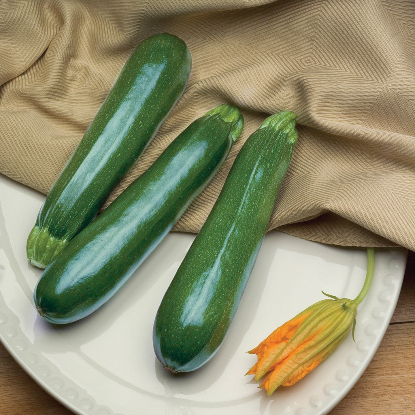 Hybrid Green Zucchini Squash - Spineless Perfection